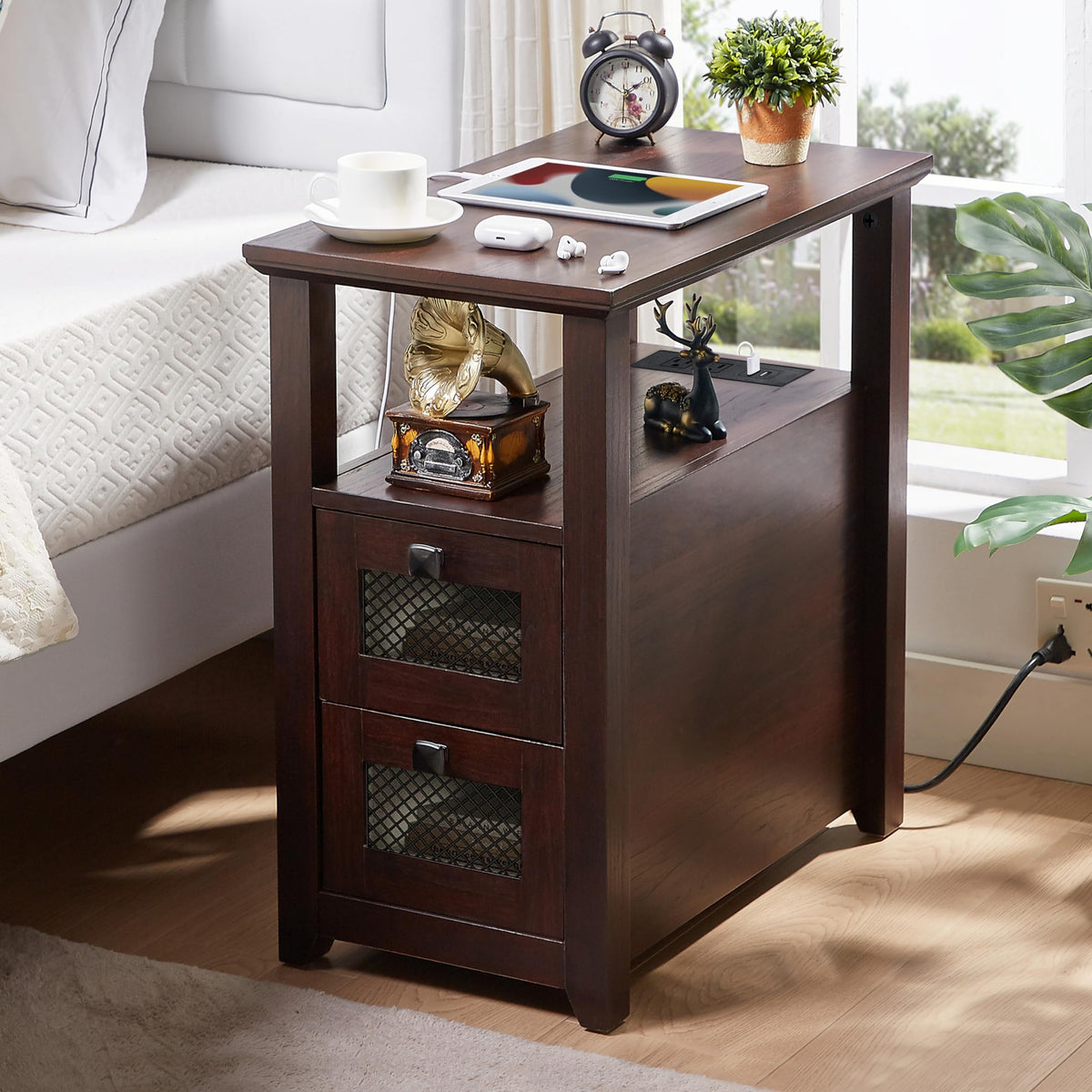 XXL End Table with Charging Station S283