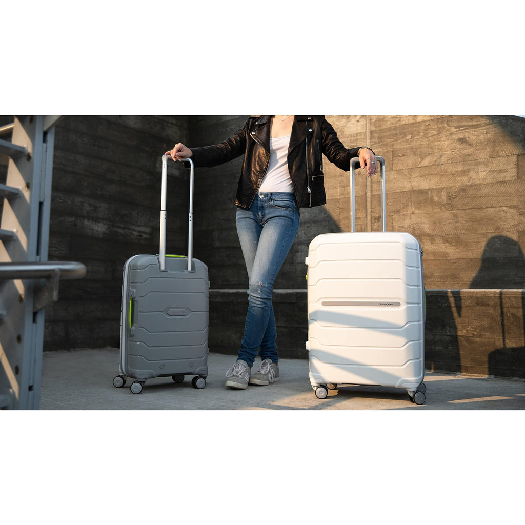 Hardside Carry-On Luggage with Spinner Wheels T37462