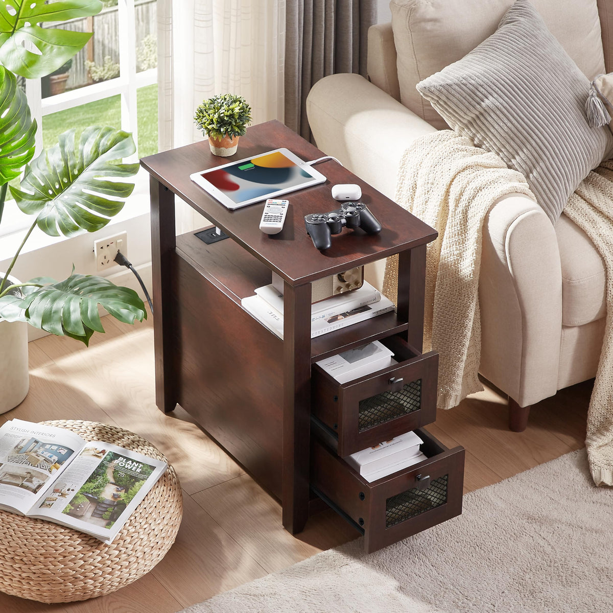 XXL End Table with Charging Station S283