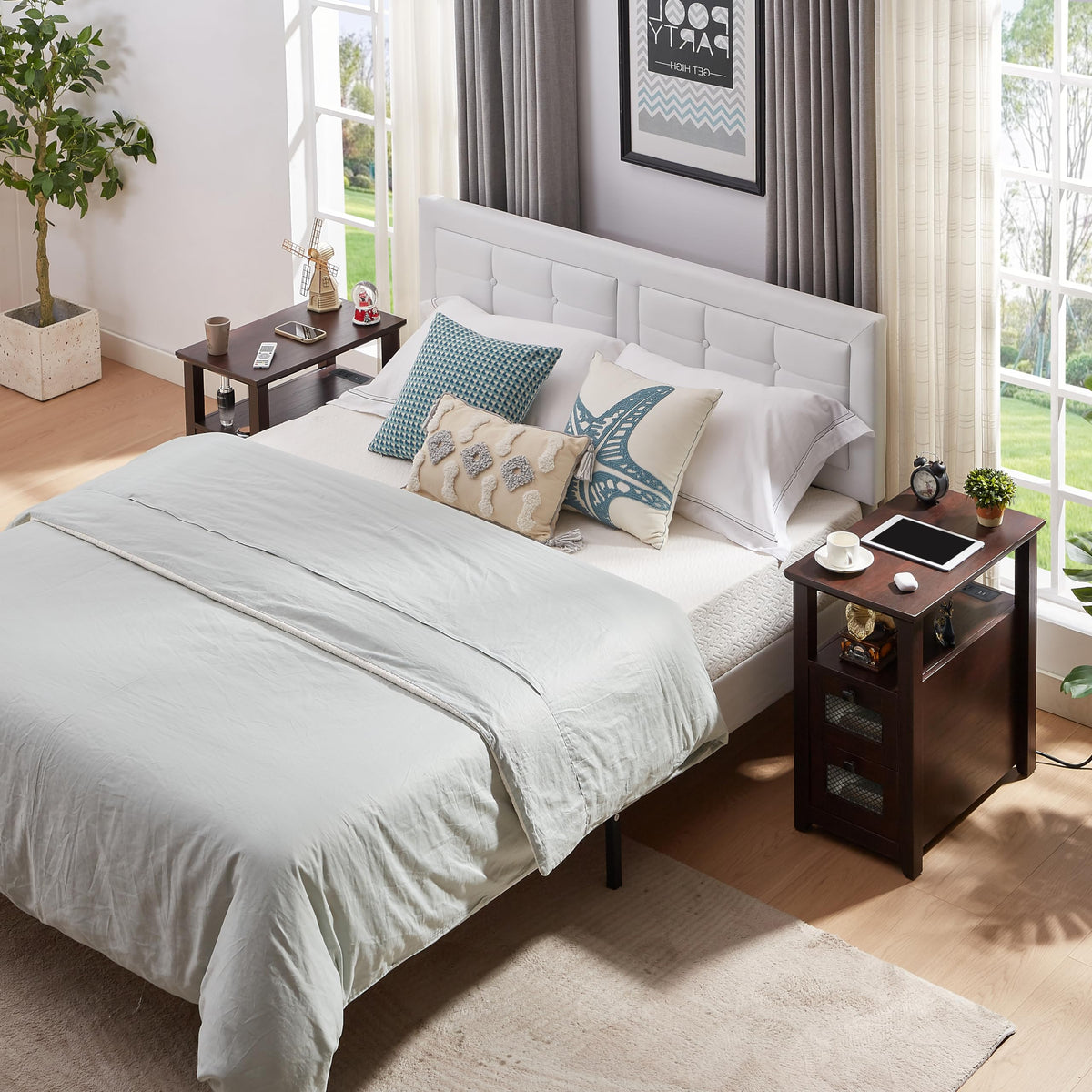 XXL End Table with Charging Station S283
